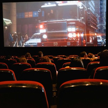 4 Karakter Unik Orang yang Mencari Spoiler Sebelum Nonton
