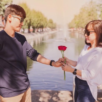 3 Tanda Kamu Sedang Terkena Love Bombing