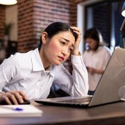 4 Tanda Kamu Mengalami Quiet Cracking di Kantor yang Sering Tidak Disadari