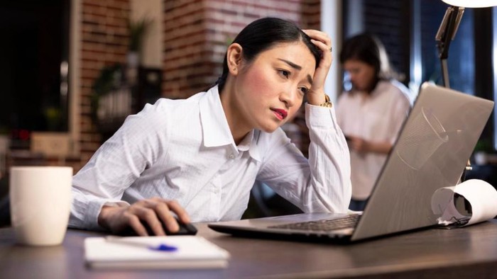 4 Tanda Kamu Mengalami Quiet Cracking di Kantor yang Sering Tidak Disadari