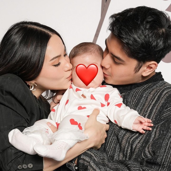 <p>Alyssa pun turut membagikan beberapa momen bersama sang suami sekaligus menuliskan ucapan ulang tahun romantis yang dipenuhi dengan doa dan harapan terbaik. &ldquo;Selamat ulang tahun suamiku tersayang, yang kini menjadi sosok ayah terbaik bagi putri kecil kita. Kamu adalah tempatku merasa aman, sandaranku yang kokoh, dan cinta yang akan selalu kupilih di setiap kehidupan. Terima kasih telah mencintaiku dengan begitu tulus,&rdquo; tulis Alyssa, dikutip dari laman Instagram <em>@alyssadaguise.</em> (Foto: Instagram @alyssadaguise)</p>