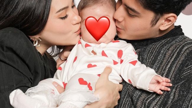 Al Ghazali Ultah ke-29, Rayakan Bareng Keluarga hingga Dapat Ucapan Manis dari Bunda Maia