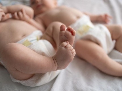 Perempuan di India Jadi yang Ibu Tertua yang Melahirkan Bayi Kembar