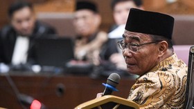 Penasihat Khusus Presiden Bidang Haji Muhadjir Effendy memberikan kesaksiannya dalam kasus dugaan tindak pidana korupsi pada pembagian kuota dan penyelenggaraan haji di Kementerian Agama tahun 2023-2024 di Pengadilan Tipikor, Jakarta, Selasa (1/9/202