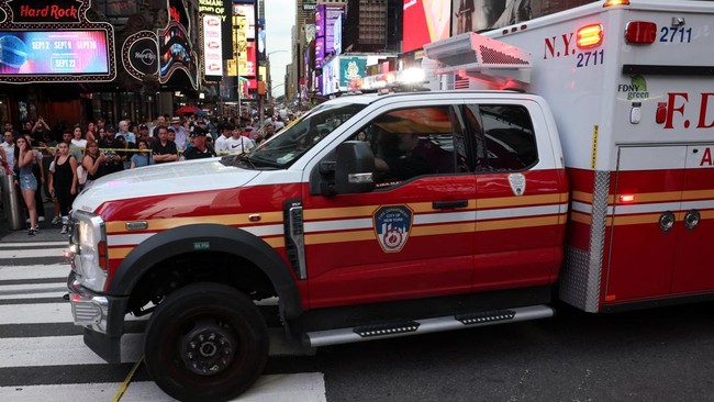 Penikaman Massal di Times Square New York AS