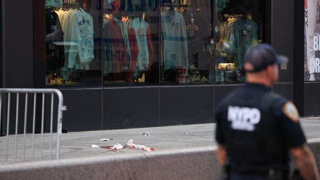 Penikaman Massal di Times Square New York AS