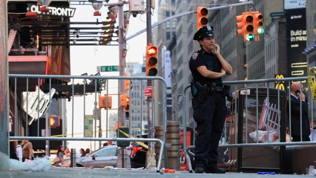 Penikaman Massal di Times Square New York AS