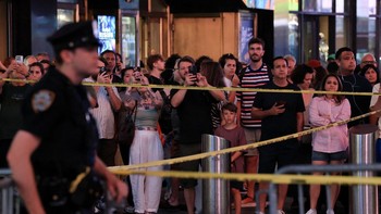 Penikaman Massal di Times Square New York AS