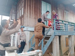 Cegah Karhutla, Polda Sumsel Door to Door Edukasi Masyarakat