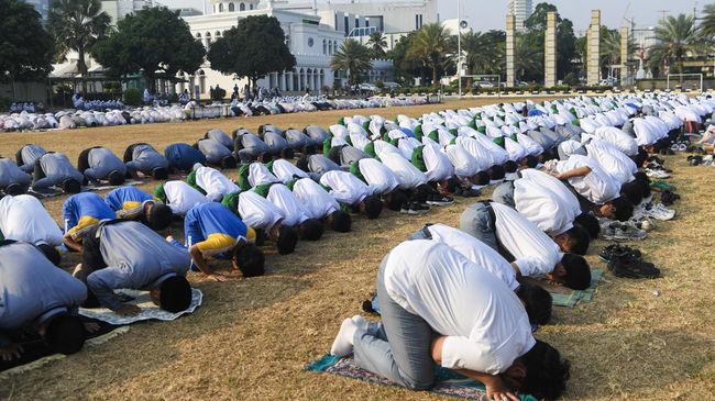 Tata cara dan niat sholat istisqo sebagai makmum.