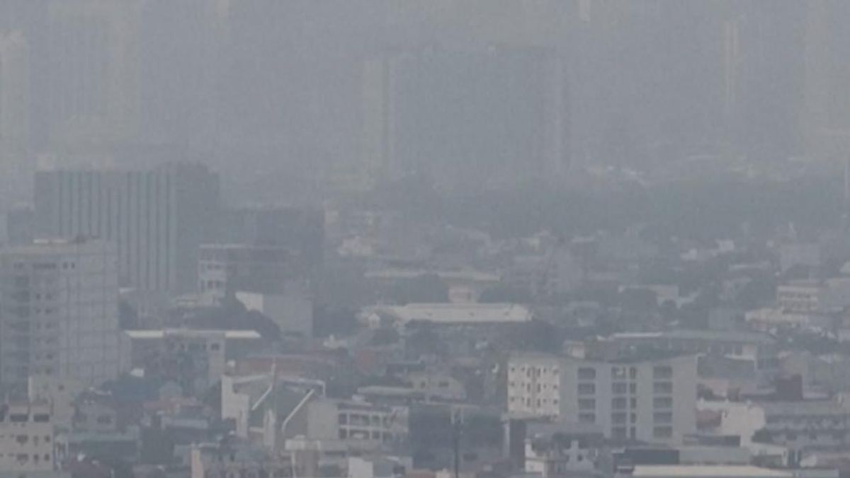 Kabut Asap Karhutla Kalimantan Bekap Manila, Kualitas Udara Memburuk