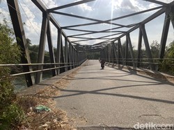 Sudah Ditinjau Menteri tapi Tak Kunjung Diperbaiki, Jembatan Bakong Memprihatinkan