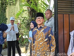 Mendes Yandri Temui Jokowi, Serahkan Undangan Nikah Anak Pertama