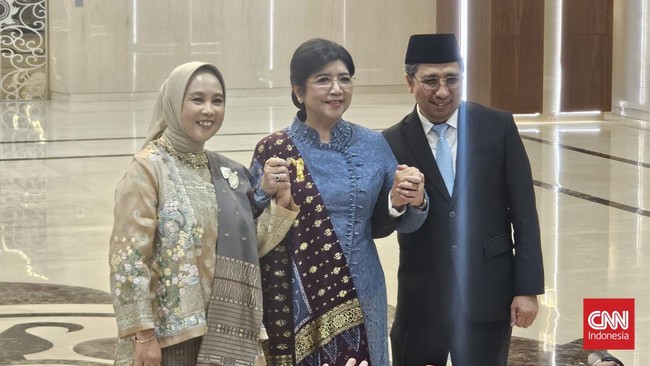Destry Damayanti resmi menduduki posisi sebagai Gubernur Bank Indonesia (BI) untuk periode masa jabatan 2026 hingga 2031. Selain Destry, Aida S. Budiman turut dilantik sebagai Deputi Gubernur Senior BI serta Solikin M. Juhro sebagai Deputi Gubernur B