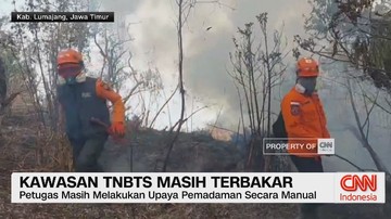 VIDEO: Kebakaran TNBTS Masih Meluas, Petugas Andalkan Pemadaman Manual
