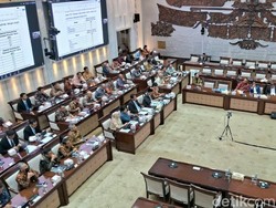 Asumsi Makro RAPBN 2027 Disetujui, DPR Minta Pemerintah Jaga Defisit-Utang