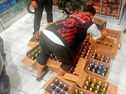 Siasat Toko Akuarium dan Kelontong di Palabuhanratu Jual Minuman Keras