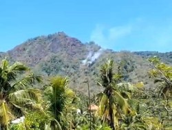Sejumlah Titik Api Terlihat di Bukit Sesar Tejakula