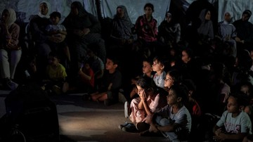 FOTO: Menjemput Senyum Bocah Gaza Lewat Layar Bioskop Keliling