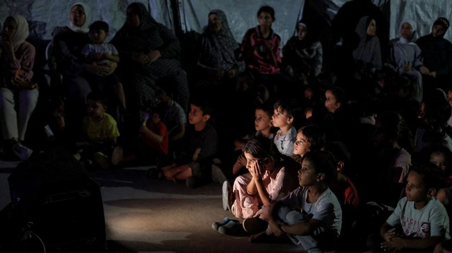 Menjemput Senyum Bocah Gaza Lewat Layar Bioskop Keliling