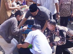 Momen Bupati Batang Adu Akting dengan Michelle Ziudith di Pasar Njarsari