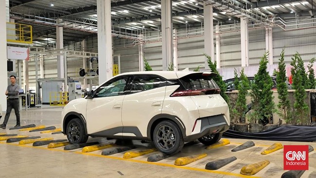 BYD resmikan pabrik di Subang, Jawa Barat.
