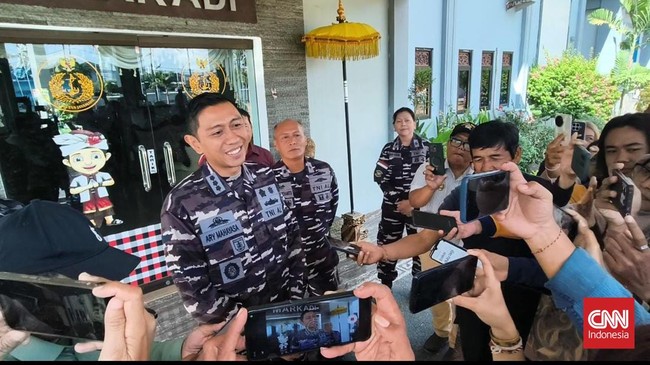 Danlanal mengonfirmasi prajurit yang mengawal Arya Wedakarna di Thailand adalah ajudan anggota DPD itu.