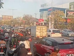 Jalan Perintis Makassar Macet Parah Imbas Traffic Light Padam Sore Ini