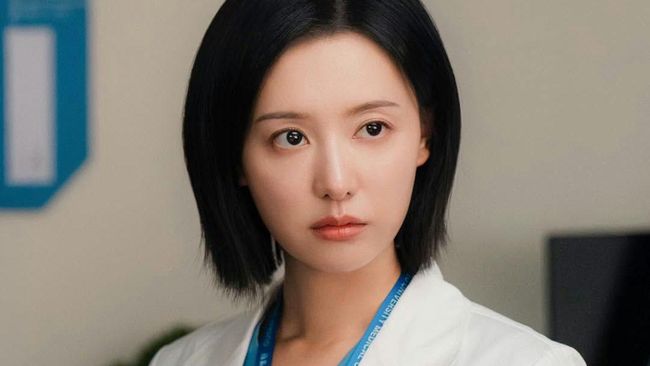 Transformasi Kim Ji Won Setelah Queen of Tears, dari Pewaris Chaebol Jadi Dokter Bedah Jenius