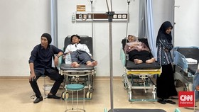 Jumlah korban dugaan keracunan massal usai menyantap makanan program Makan Bergizi Gratis (MBG) di Pondok Pesantren Manbaul Hikam, Tanggulangin, Kabupaten Sidoarjo, Jawa Timur, kini mencapai 664 orang.