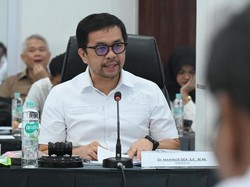 DPR Dorong Aturan Perlindungan Hukum dan Kode Etik Nasional bagi Kurator