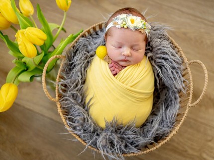 150 Nama Bayi Terinspirasi Tulip dan Artinya untuk Anak Laki-laki & Perempuan