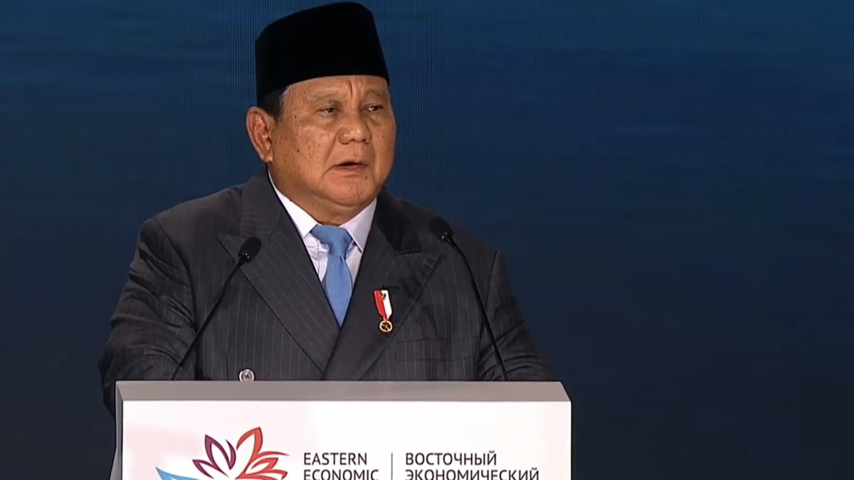 Prabowo Ungkap Alasan Sediakan MBG-Kebut Hilirisasi di Depan Putin