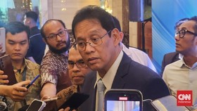Menteri Keuangan Purbaya Yudhi Sadewa membuka peluang kembali memangkas anggaran program Makan Bergizi Gratis (MBG) pada tahun ini menjadi di bawah Rp200 triliun.