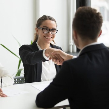 5 Tanda HR Tertarik Merekrut Kamu Setelah Interview