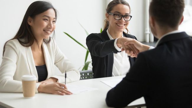 Tanda HR Tertarik Merekrut Kamu Setelah Interview