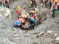 Video: Lansia di Nepal Ditemukan Selamat Setelah Terkubur Lumpur 10 Hari