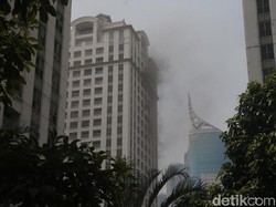 Video: 33 Orang Dievakuasi dari Kebakaran Apartemen Pavilion, Termasuk 2 WNA