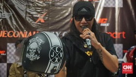 Transmart, Gigas Helmet, dan Pacific Bike luncurkan helm edisi terbatas The Sun. Hanya 300 unit tersedia.