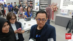 Direktur Ritel PT Astha Niaga Alvin Harirahardjo, yang mengelola salah satu jaringan ritel Apple resmi di Indonesia, merespons positif acara peluncuran tersebut.