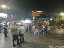 Demo di Jalan AP Pettarani Makassar Ricuh, Pendemo Ribut dengan Warga
