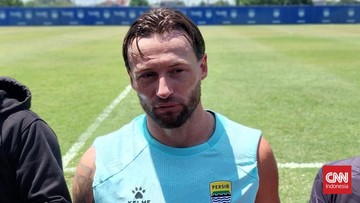 Sorotan Dunia Olahraga CNN Sport : Klok Berfilosofi, Persib Bisa Memindahkan Gunung di Musim Ini