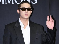 Mingyu SEVENTEEN Pamit Wamil Hari Ini, Tulis Surat Haru dan Pamer Foto Botak