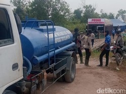 Pemadaman Karhutla di Kobar Terkendala Air, Perumdam Tirta Arut Bantu Kirim