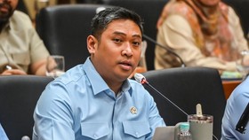 Kepala Badan Gizi Nasional (BGN) Sudaryono menyampaikan paparan saat rapat kerja dengan Komisi IX DPR di Kompleks Parlemen, Senayan, Jakarta, Kamis (3/9/2026). Dalam rapat tersebut BGN mengajukan anggaran sebesar Rp232,5 triliun untuk program Makan B