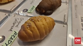 Salt bread yang sempat viral di Korea Selatan dan kini populer di Indonesia sebenarnya berasal dari Jepang.