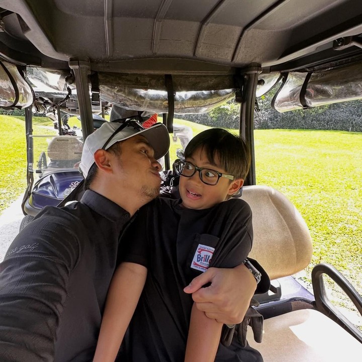 <p>Anak pasangan Ayudia Bing Slamet dan Ditto Percussion, Dia Sekala Bumi atau akrab disapa Sekala, sudah berusia 10 tahun. Di usia yang masih terbilang sangat muda, Sekala sudah menorehkan prestasi di bidang olahraga. (Foto: Instagram @dittopercussion)</p>