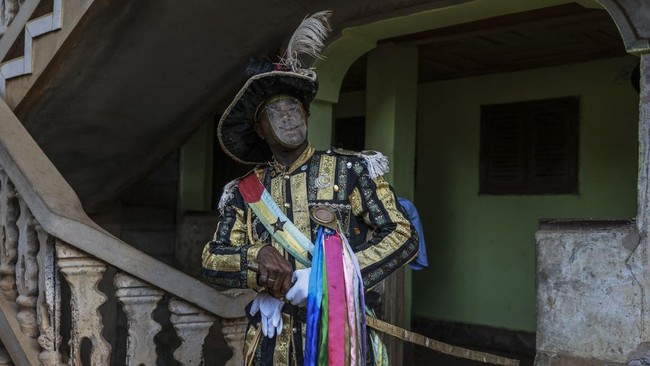 Characters from Boa Morte theatre troupe give a performance of Tchiloli, in Boa Morte near Sao Tome, capital of Sao Tome and Principe, on August 8, 2026. For several hours, in a courtyard between several houses in the commune of Boa Morte, in the nor