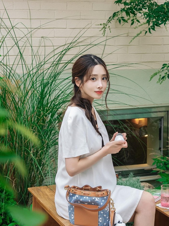 Kwak Si Yang dan Yoo Jiae bukan hanya sedang disibukkan dengan persiapan pernikahan mereka, tapi juga kesibukan mereka di industri hiburan. Keduanya memiliki proyek masing-masing di tahun 2026 ini.