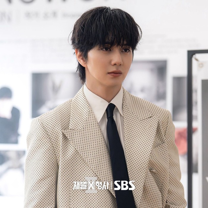 Di musim kedua ini, Yoo Seung Ho memerankan Yoo Sung Won, putra bungsu dari grup media sekaligus pematung ternama dunia yang memiliki reputasi internasional./ Foto: instagram.com/sbsdrama.official